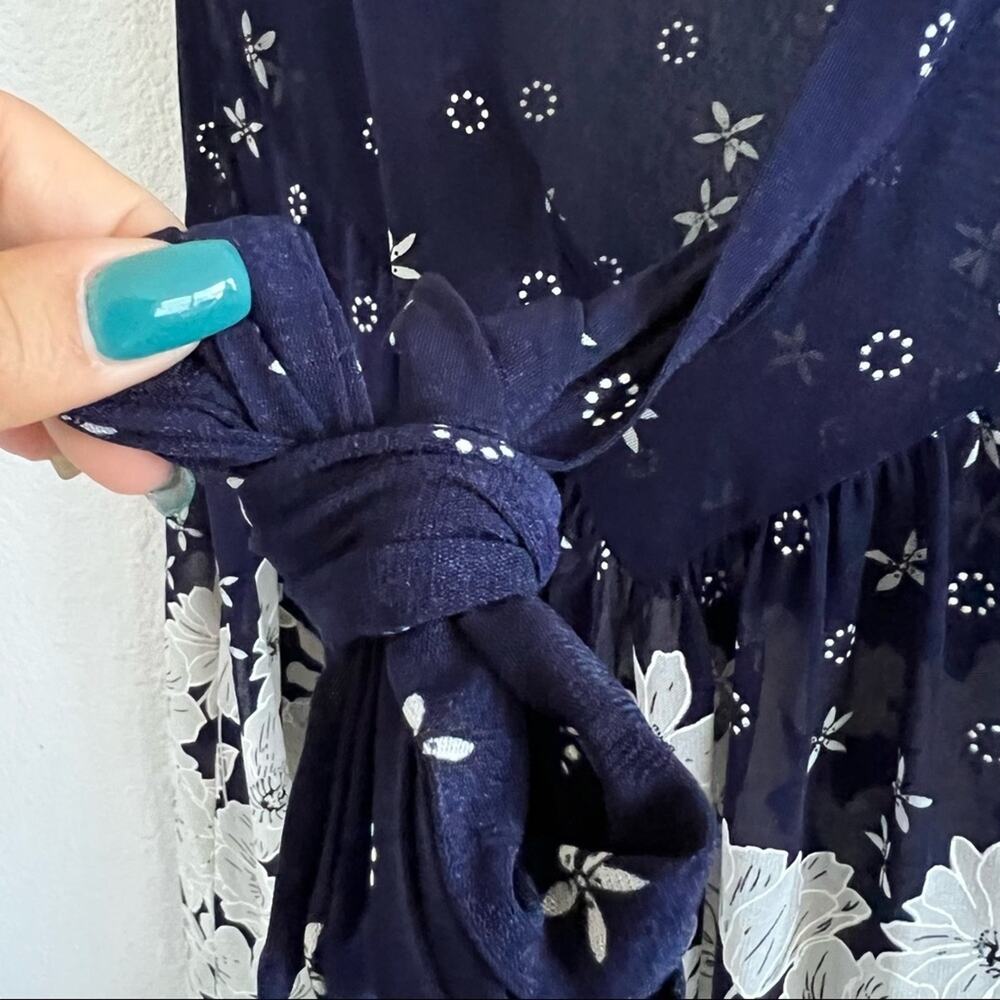 Ember Raised Painted Floral Navy Semi Sheer Secretary Tie Bow Top Blouse Shirt M - Picture 2 of 9